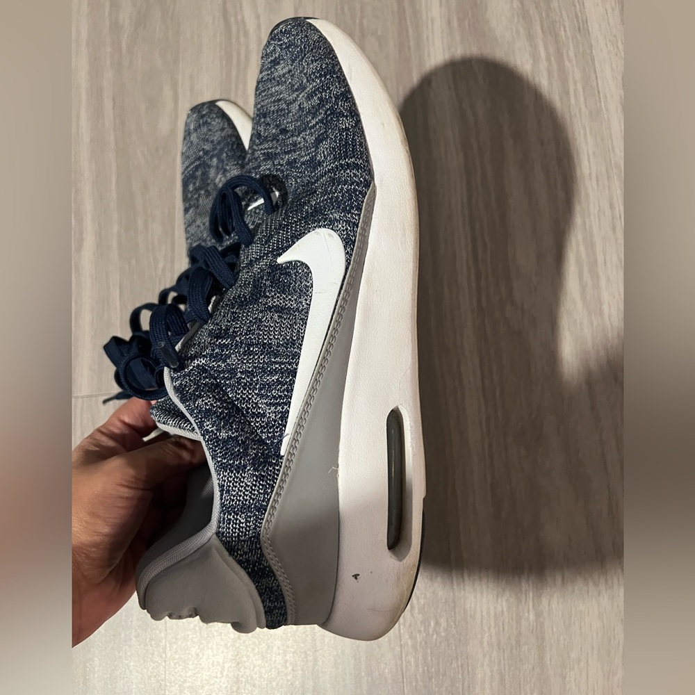 Nike Men's Blue and White Knit Sneakers size 13 - Picture 4 of 7